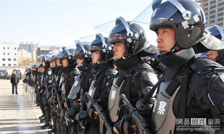 日本特警装备图片,高科技与实战结合的典范