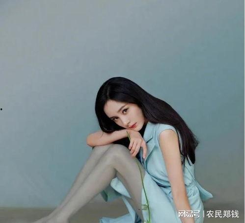 灰色丝袜迷人美女图片,探寻灰色魅力下的性感女神