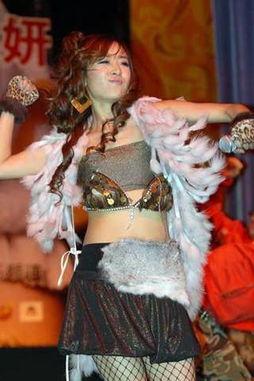 明星出糗动图,糗态百出，动图记录尴尬瞬间